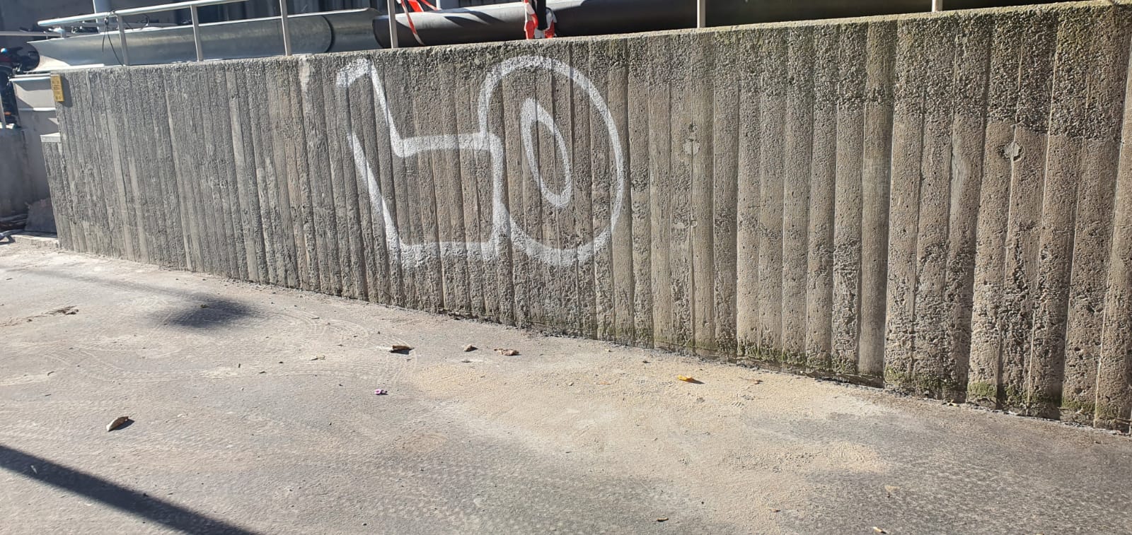 Graffitientfernung-vorher